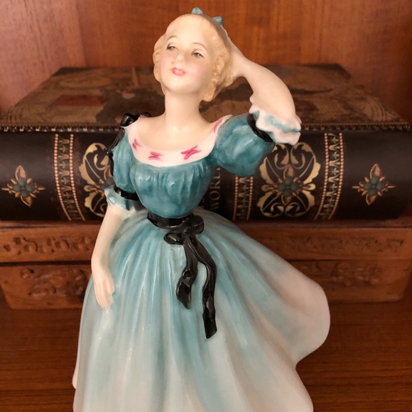 Royal Doulton Other - Royal Doulton Figurine
